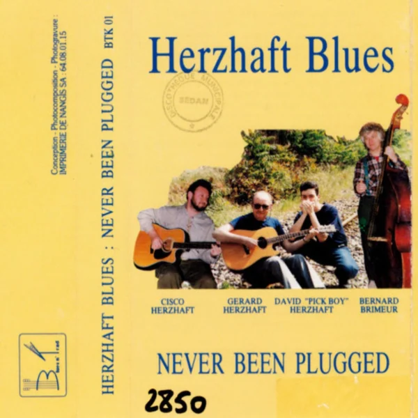 Pochette de Never Been Plugged de Cisco Herzhaft, distribué par Booster Music via BluesN'Trad