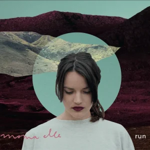 Pochette de Run de MOMA elle, distribué par Booster Music via Art Trouble!