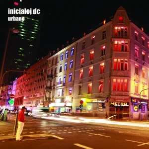 Pochette de Urbano de Inicialoj Dc, distribué par Booster Music via Vinilkosmo